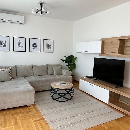 Apartment Aura Белград Екстер'єр фото