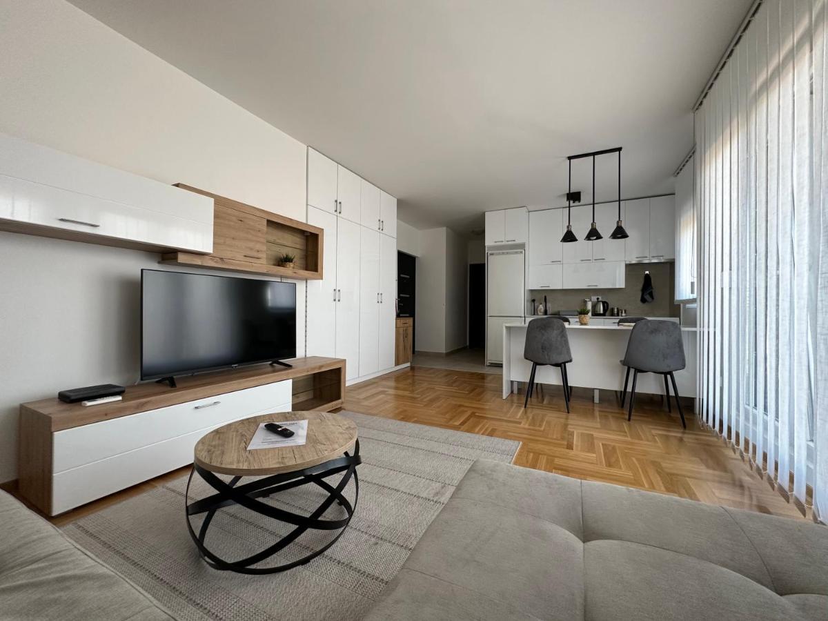 Apartment Aura Белград Екстер'єр фото